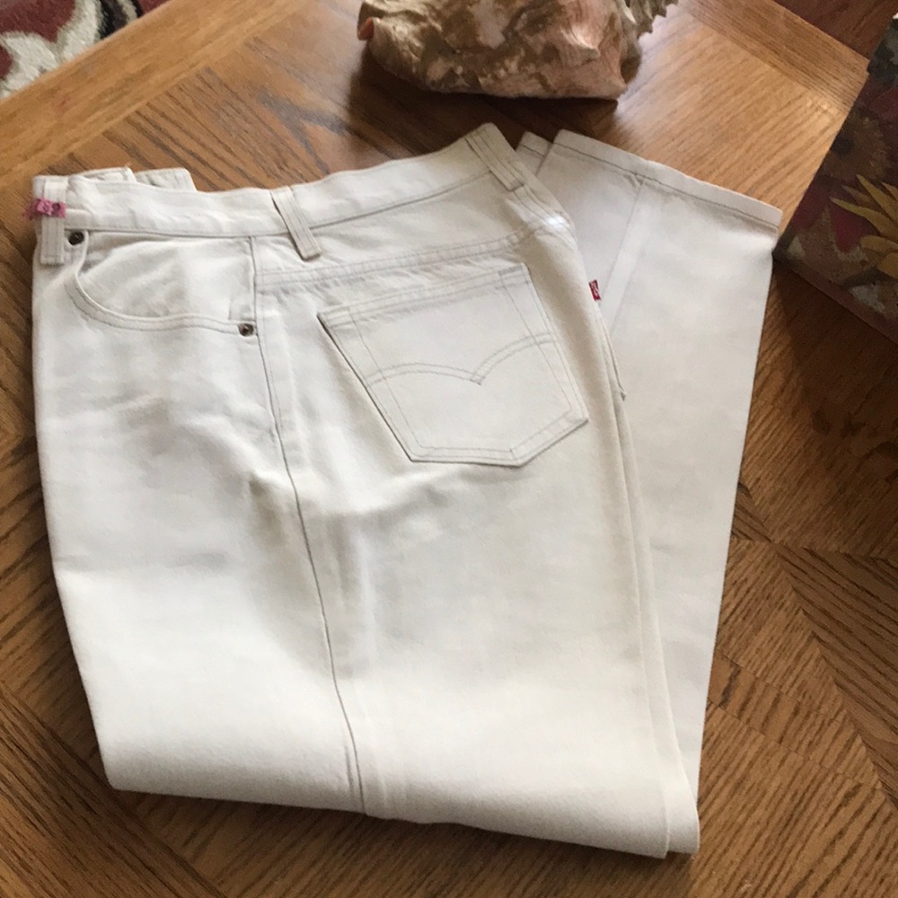 Levi’s - Picture 3 of 8